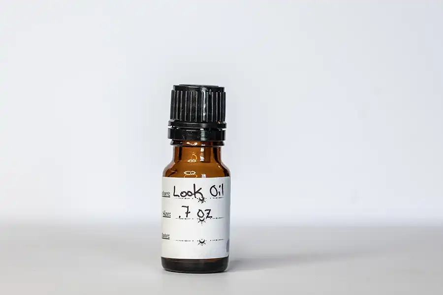 R62_9510 - Copy_Priestess_Shoshana_7-21-24_ASP - Spiritual Teachers Voodoo Look at Me Oil