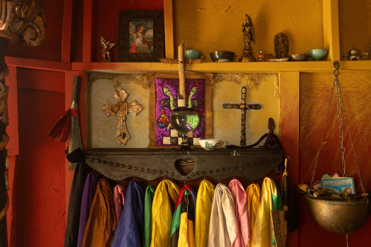 ancestral elevation ceremony, develop a stronger connection, Spiritual teachers voodoo, temple de la luna, scarfs,