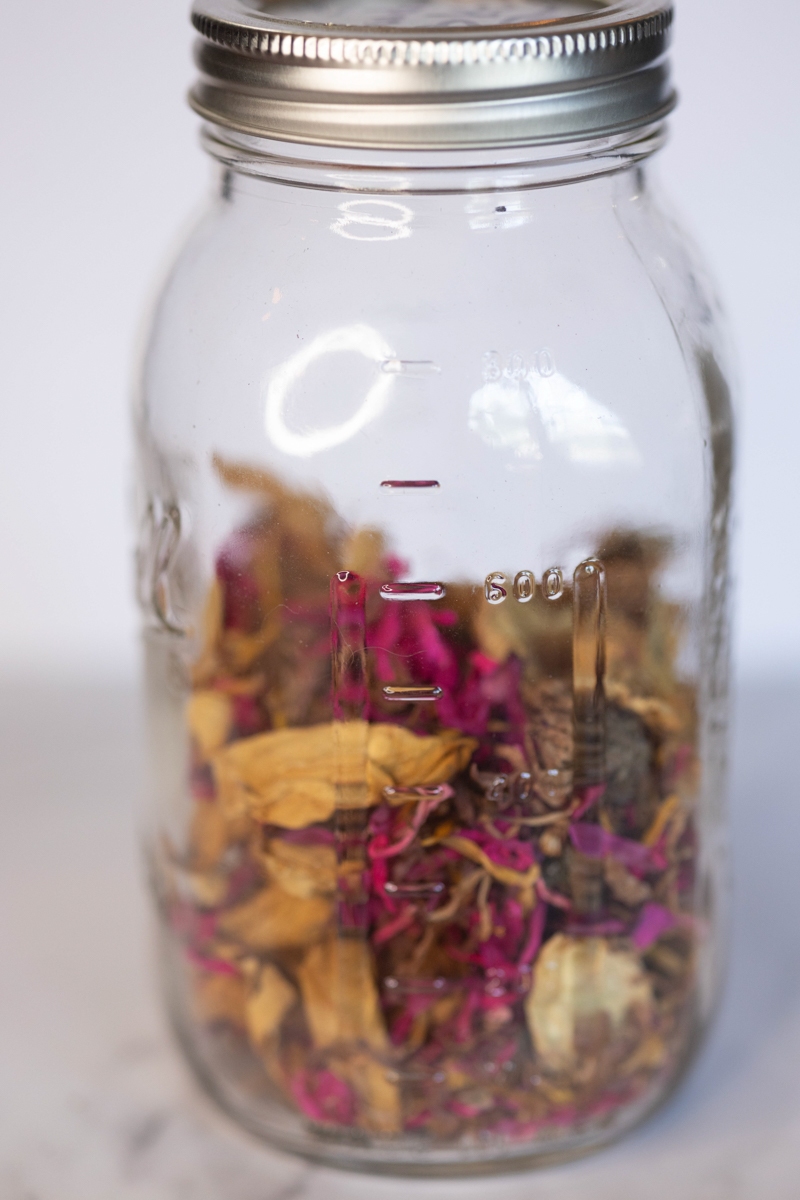 R62_0513_Shoshana_product_photos_ASP_web - Spiritual Teachers Voodoo blessing Powder